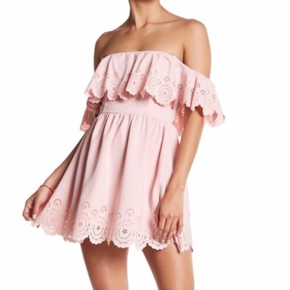Lovers + Friends Dresses & Skirts - • lovers + friends cutout scallop dress •